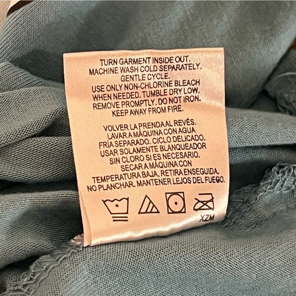 Disney tank top lilo and stitch size xl​​​ - Picture 5 of 6